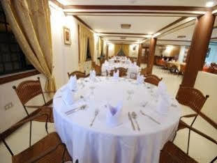La Roca Veranda Suites & Restaurant Legazpi Kültér fotó