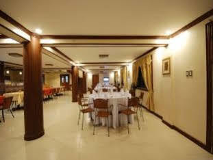 La Roca Veranda Suites & Restaurant Legazpi Kültér fotó